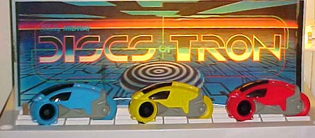 Tron (2002) action figures - photo copyright 2003 Earl Green / theLogBook.com