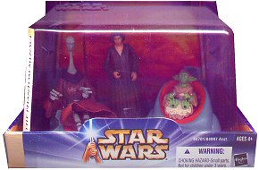 Star Wars Jedi Council figures - photo copyright 2004 Earl Green / theLogBook.com