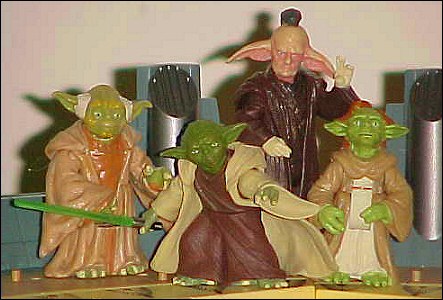 Star Wars Jedi Council figures - photo copyright 2004 Earl Green / theLogBook.com