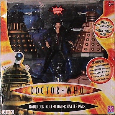 Doctor Who Radio Controlled Dalek Battle Pack - photos copyright 2006 Earl Green / theLogBook.com