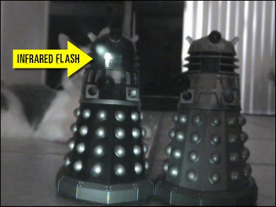 Doctor Who Radio Controlled Dalek Battle Pack - photos copyright 2006 Earl Green / theLogBook.com