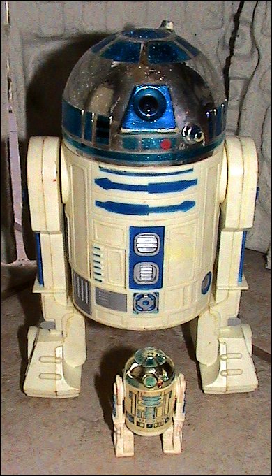 Star Wars R2-D2 -
photos copyright 2007 Earl Green / theLogBook.com
special thanks to Andrew Wester